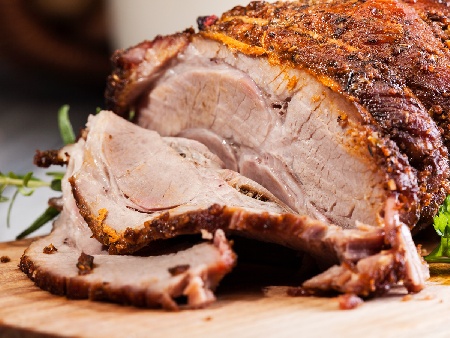 Бавно печена свинска плешка с розмарин на фурна - снимка на рецептата Бавно печена свинска плешка с розмарин на фурна - снимка на рецептата